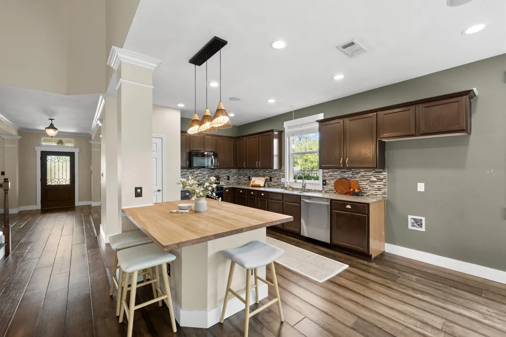 8901 Ovalla Drive Austin, TX 78749