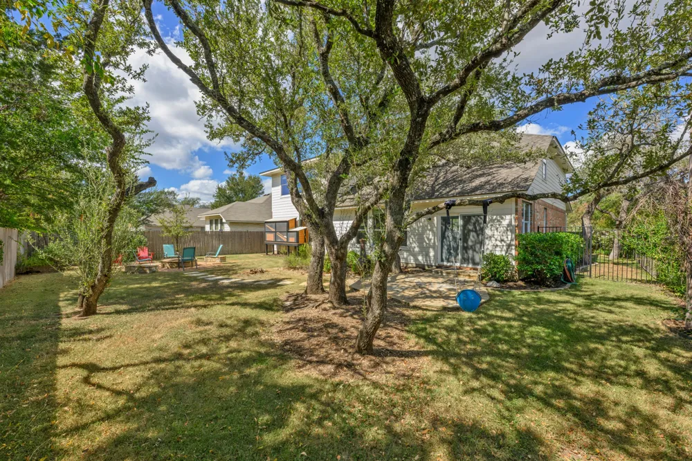 8901 Ovalla Drive Austin, TX 78749