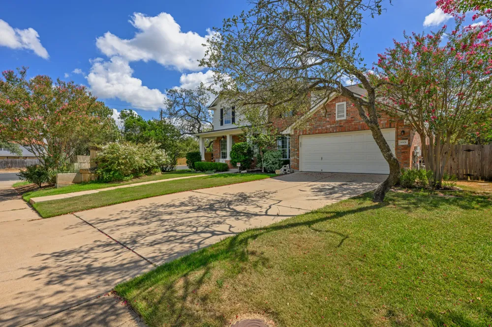 8901 Ovalla Drive Austin, TX 78749