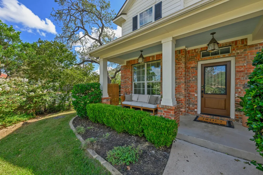 8901 Ovalla Drive Austin, TX 78749