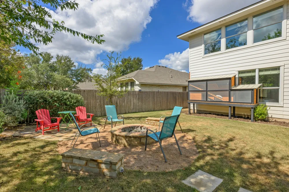 8901 Ovalla Drive Austin, TX 78749