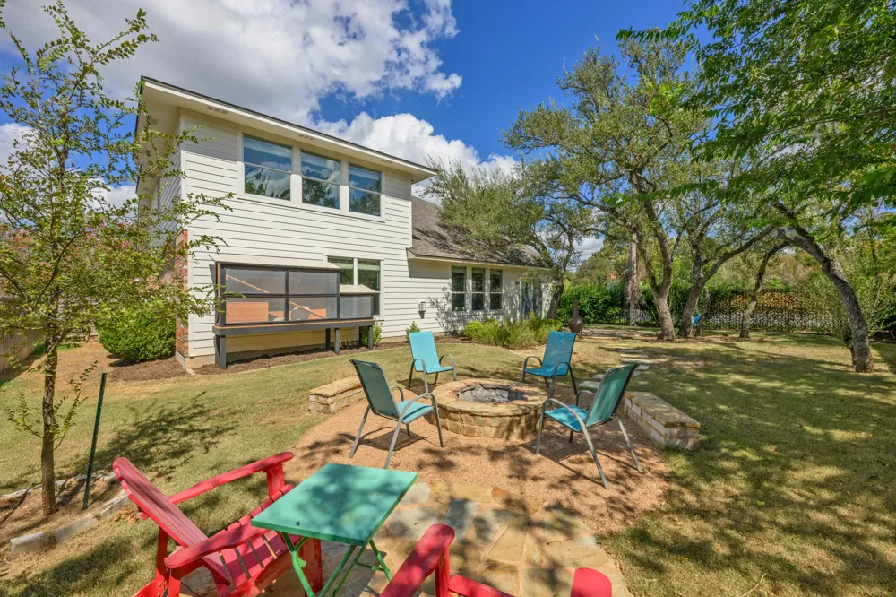 8901 Ovalla Drive Austin, TX 78749
