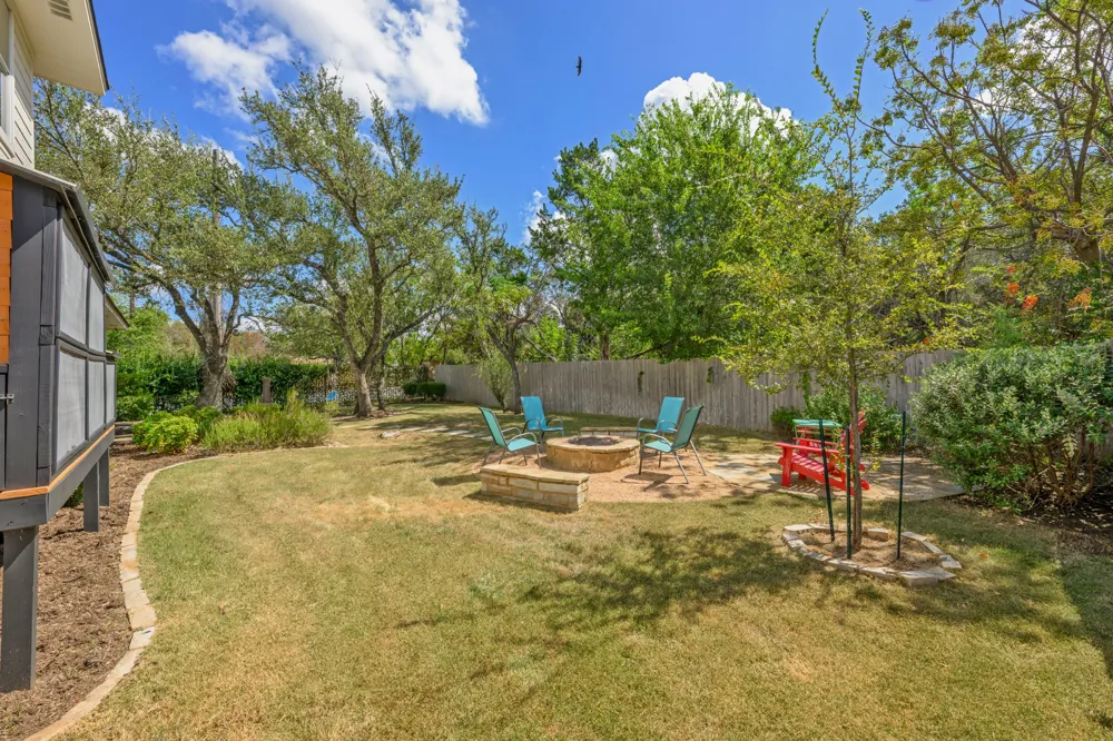 8901 Ovalla Drive Austin, TX 78749
