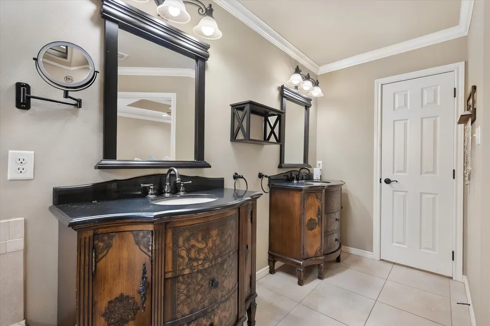 2001 W Park Avenue Corsicana, TX 75110