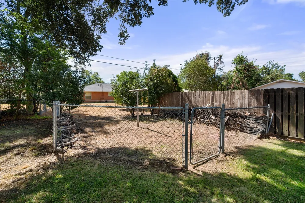 2001 W Park Avenue Corsicana, TX 75110