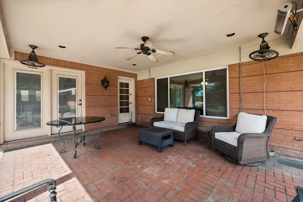 2001 W Park Avenue Corsicana, TX 75110