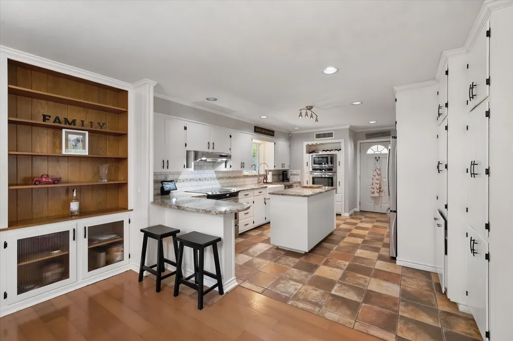 2001 W Park Avenue Corsicana, TX 75110