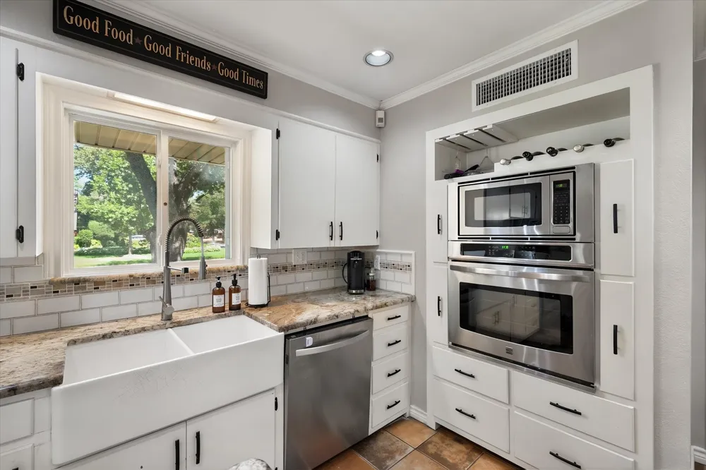 2001 W Park Avenue Corsicana, TX 75110