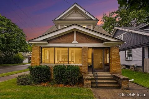 539 Garfield Avenue NW