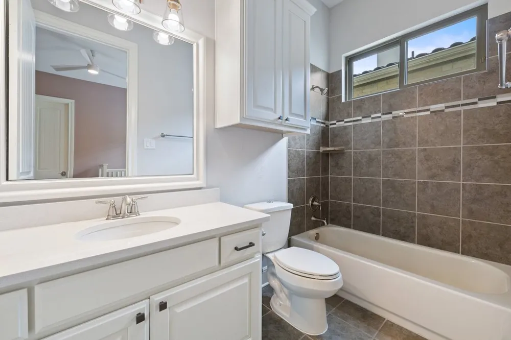 320 Bisset Court Lakeway, TX 78738