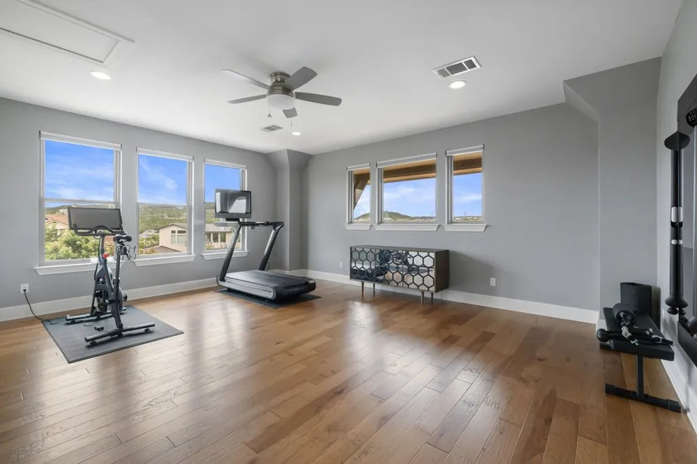 320 Bisset Court Lakeway, TX 78738