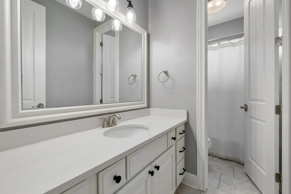 320 Bisset Court Lakeway, TX 78738