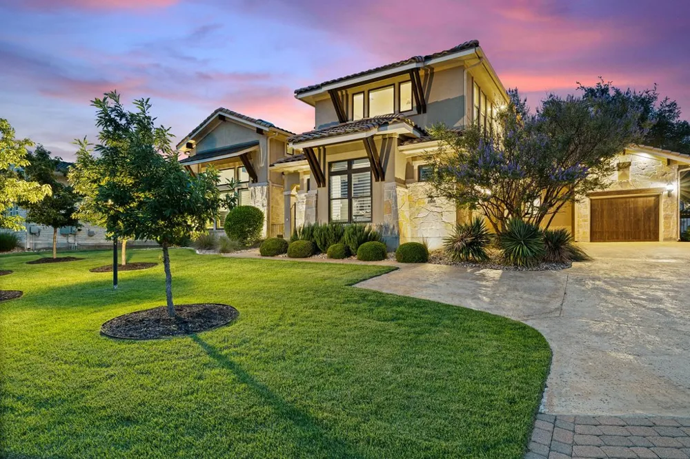 320 Bisset Court Lakeway, TX 78738