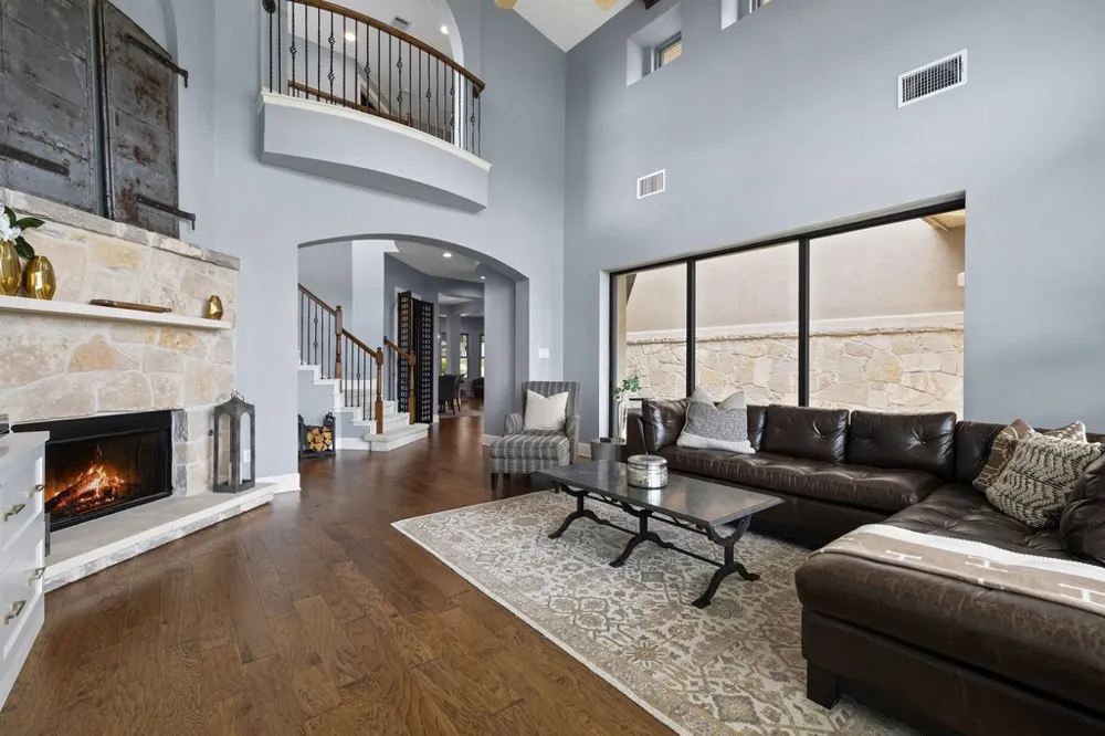 320 Bisset Court Lakeway, TX 78738