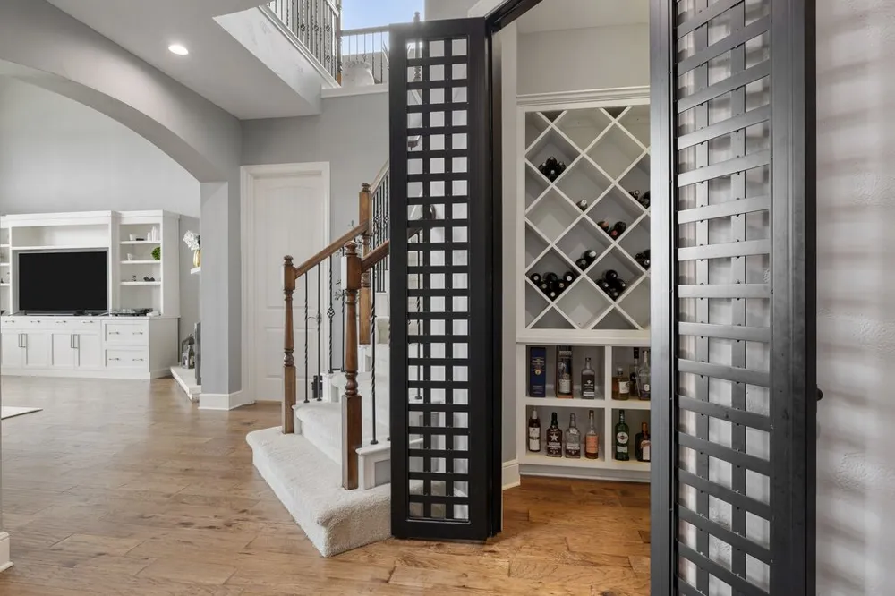 320 Bisset Court Lakeway, TX 78738