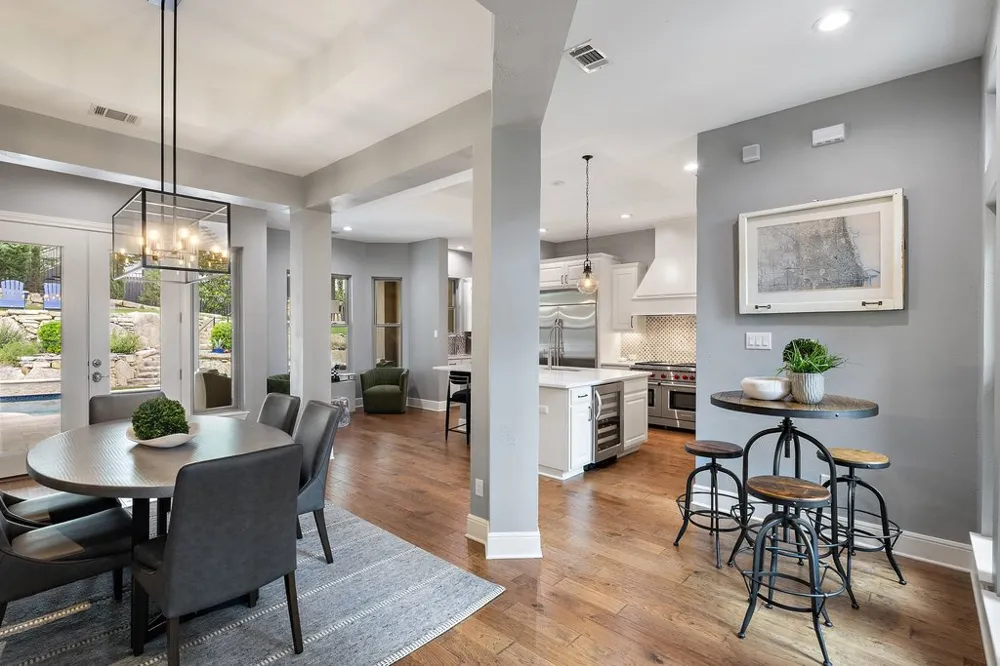 320 Bisset Court Lakeway, TX 78738