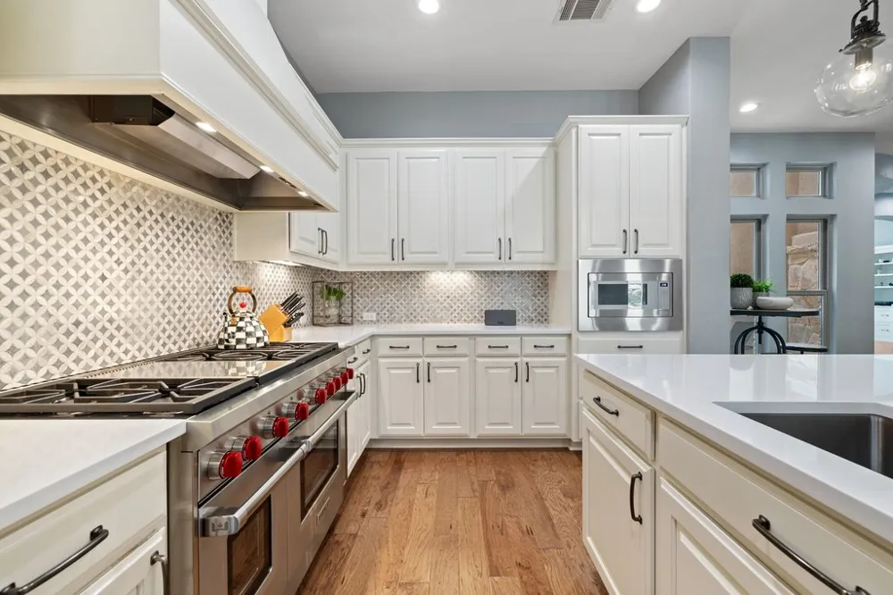 320 Bisset Court Lakeway, TX 78738