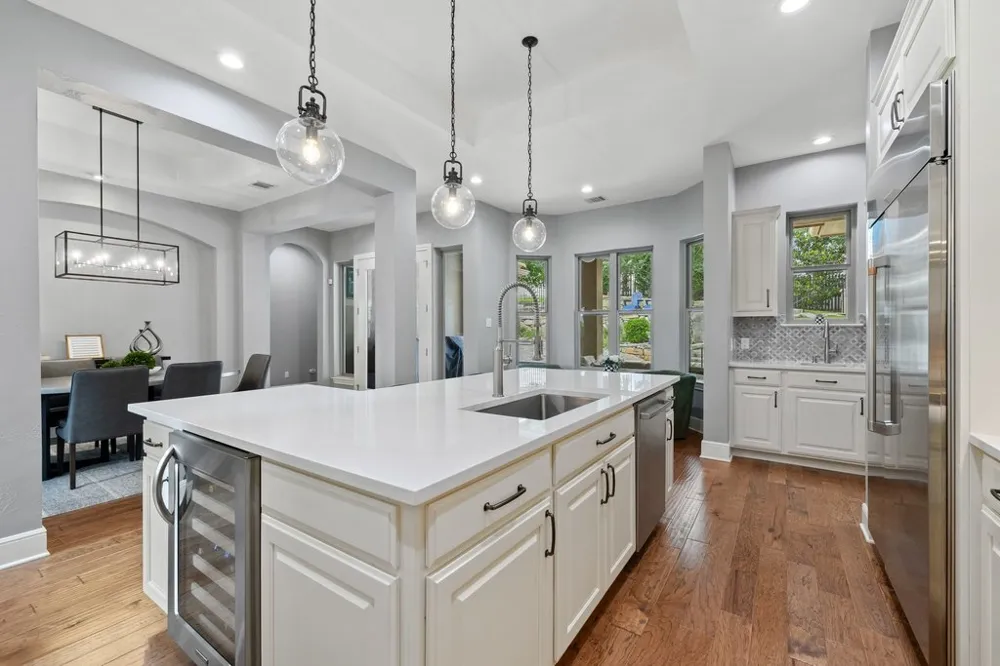 320 Bisset Court Lakeway, TX 78738