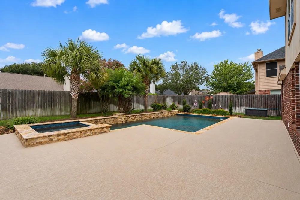 5118 Winterwood Drive League City, TX 77573