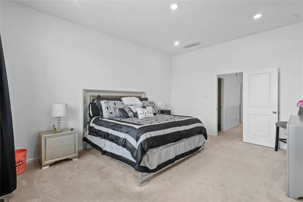 4050 Champlain Way Rosharon, TX 77583