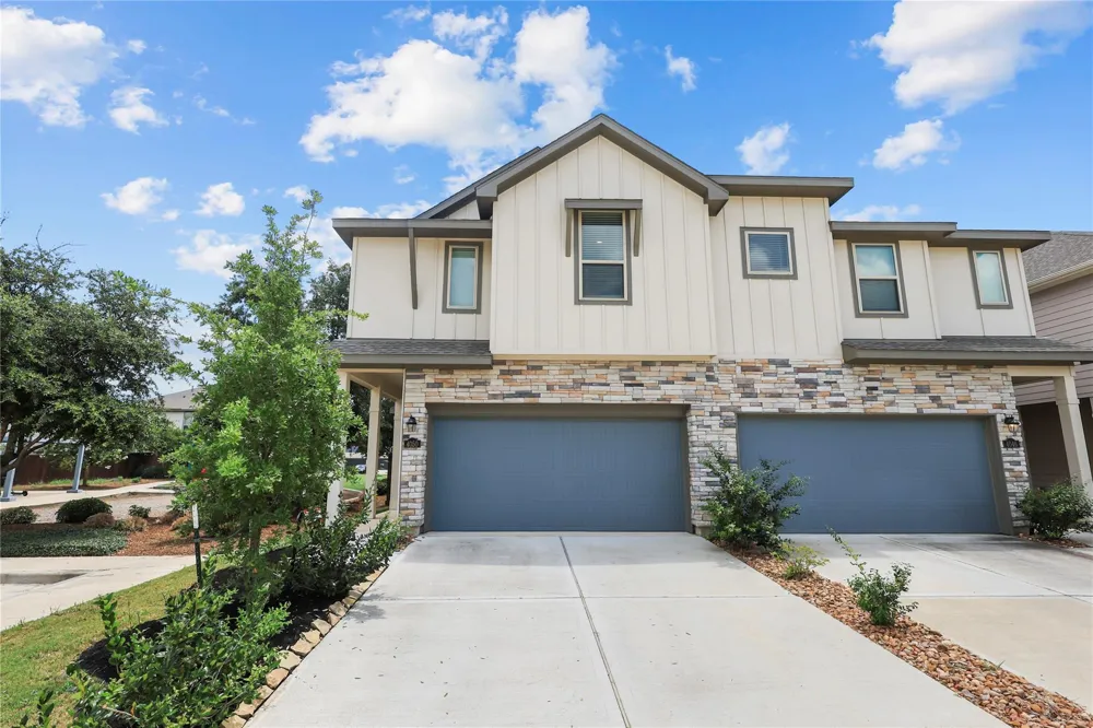 4050 Champlain Way Rosharon, TX 77583