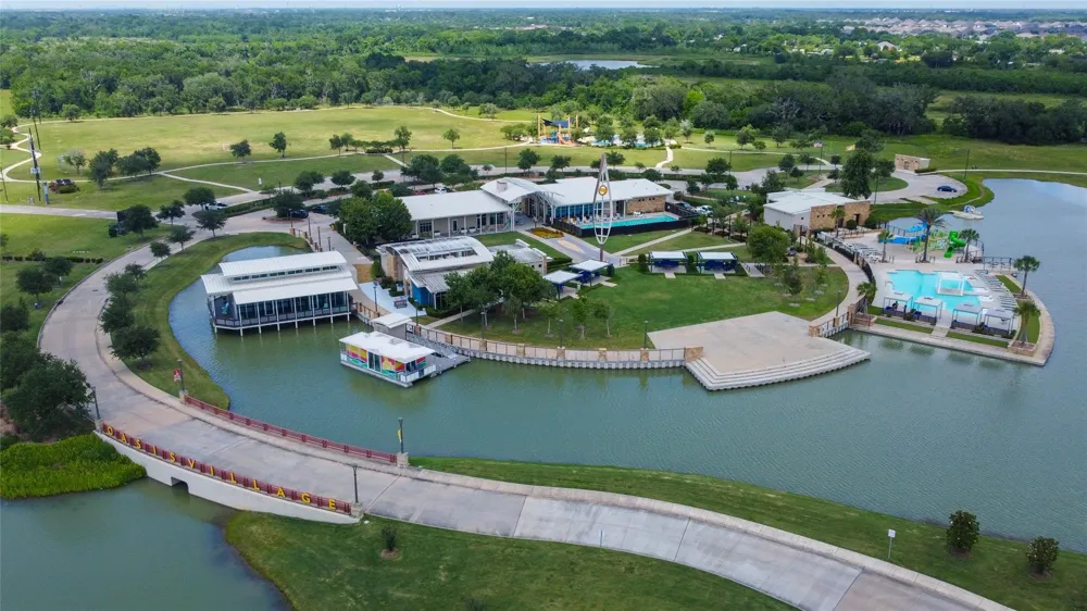 4050 Champlain Way Rosharon, TX 77583