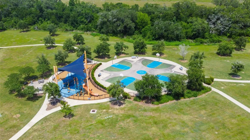 4050 Champlain Way Rosharon, TX 77583