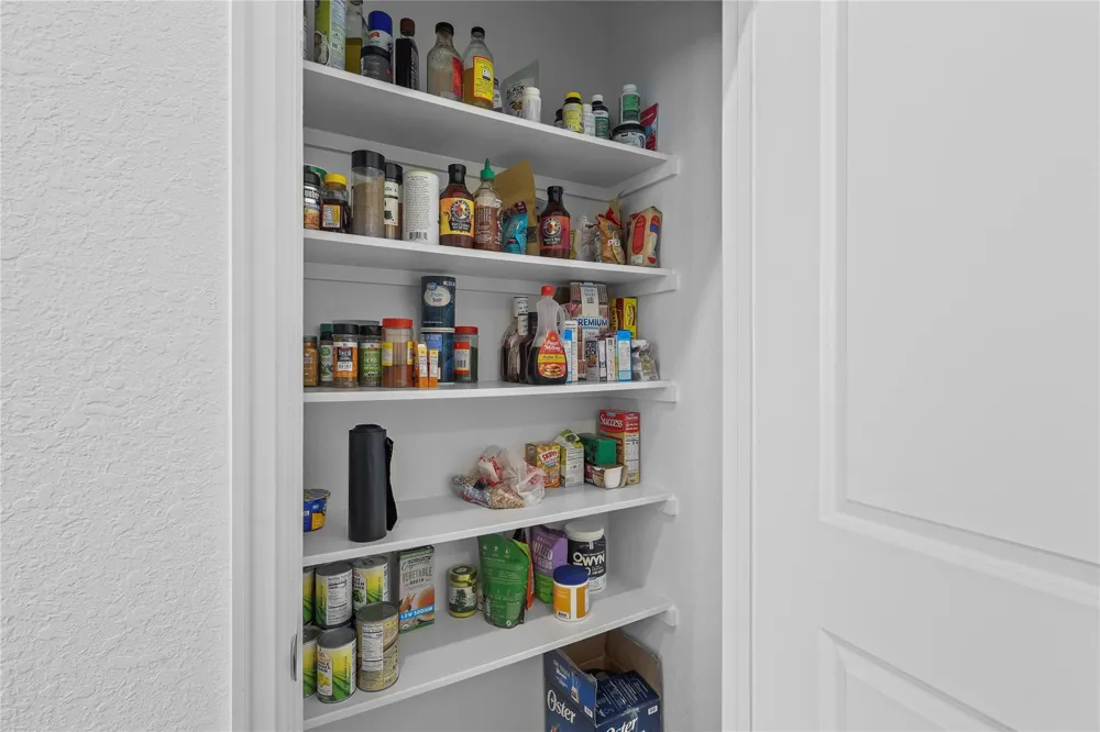 4050 Champlain Way Rosharon, TX 77583