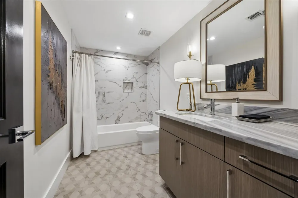 14 Greenway Plaza #10P Houston, TX 77046