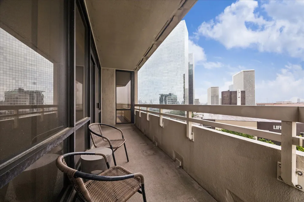 14 Greenway Plaza #10P Houston, TX 77046