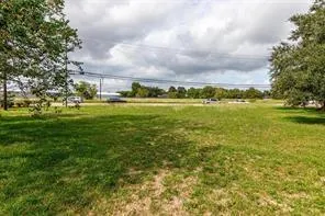 520 Fm 517 Road W Dickinson, TX 77539