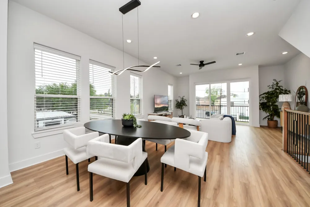 2428 Ella Boulevard Houston, TX 77008