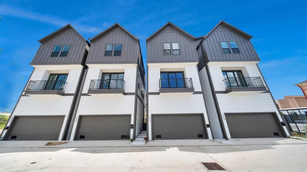 2428 Ella Boulevard Houston, TX 77008