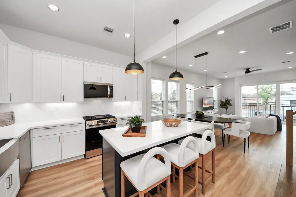 2428 Ella Boulevard Houston, TX 77008