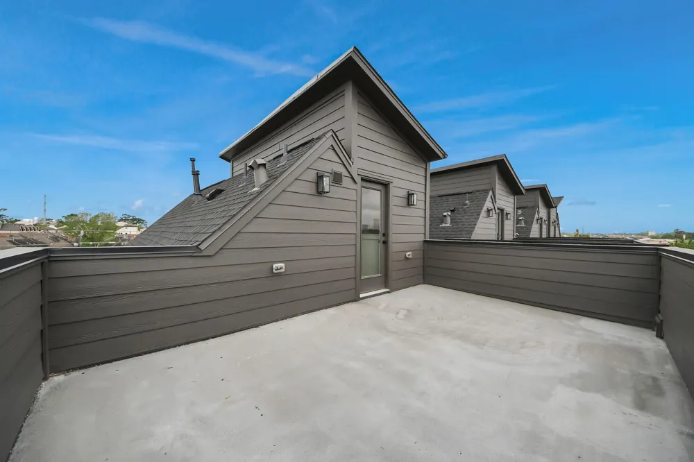 2428 Ella Boulevard Houston, TX 77008