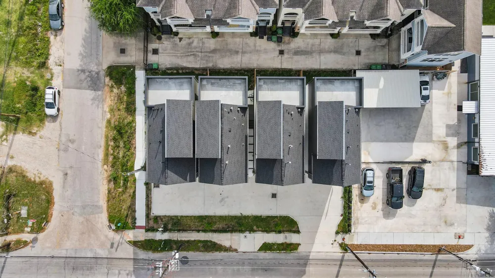 2428 Ella Boulevard Houston, TX 77008