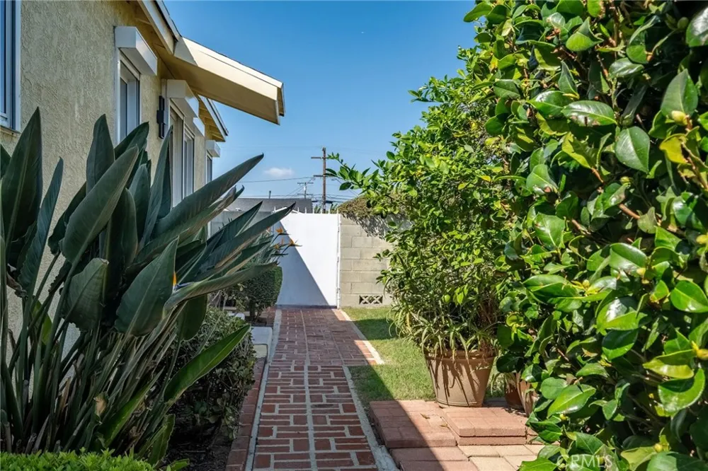 2616 W 154th Gardena, CA 90249