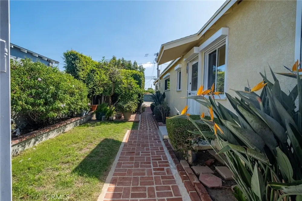 2616 W 154th Gardena, CA 90249