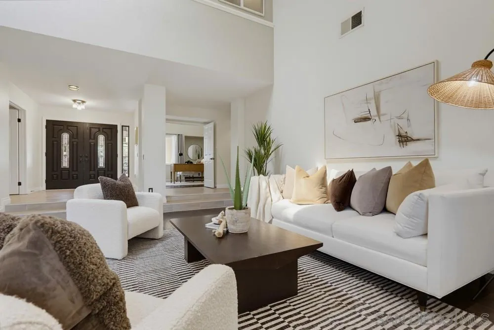 15311 Crestview Poway, CA 92064