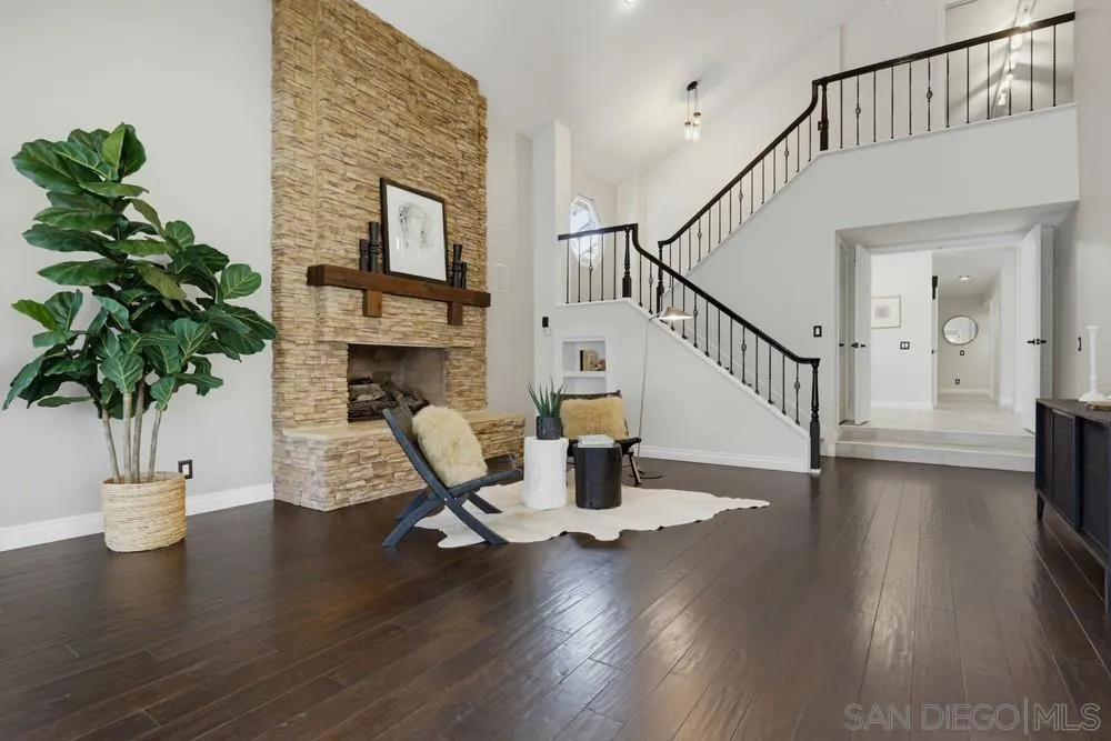 15311 Crestview Poway, CA 92064