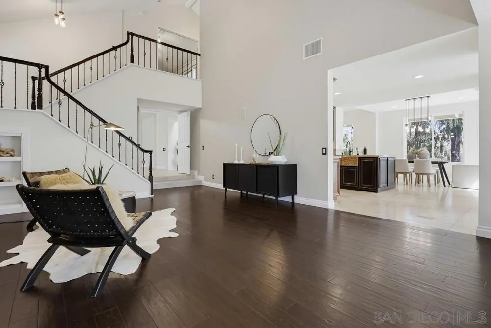 15311 Crestview Poway, CA 92064
