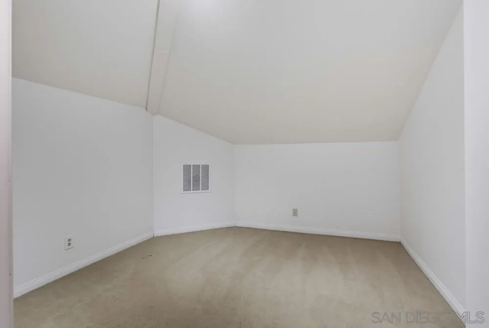 15311 Crestview Poway, CA 92064
