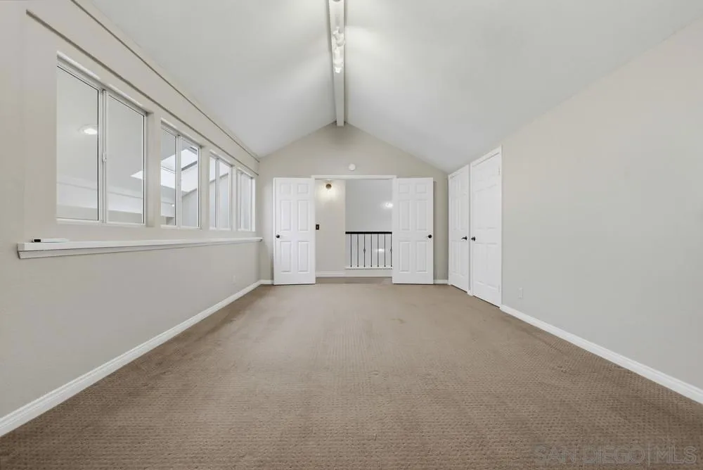 15311 Crestview Poway, CA 92064