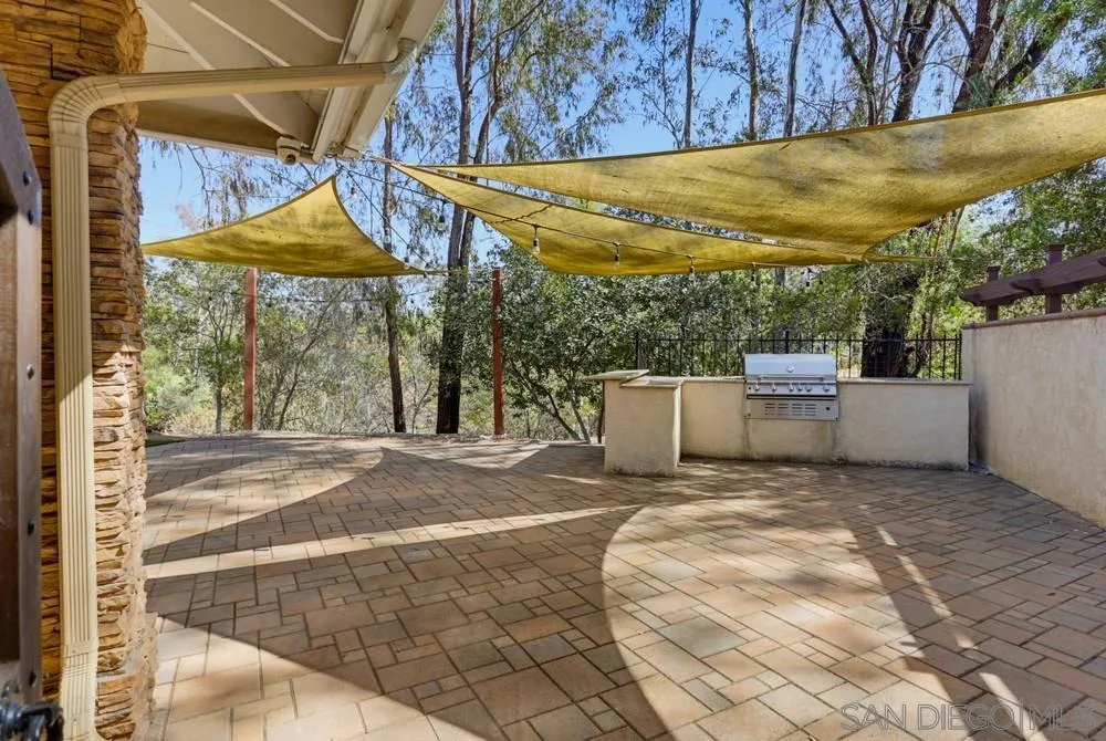 15311 Crestview Poway, CA 92064