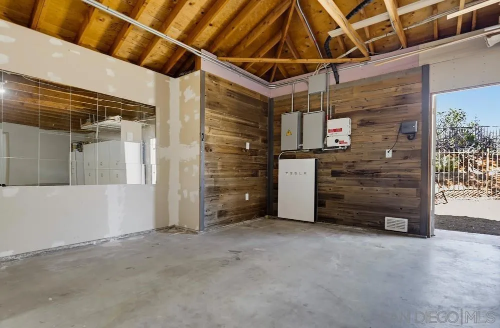 15311 Crestview Poway, CA 92064