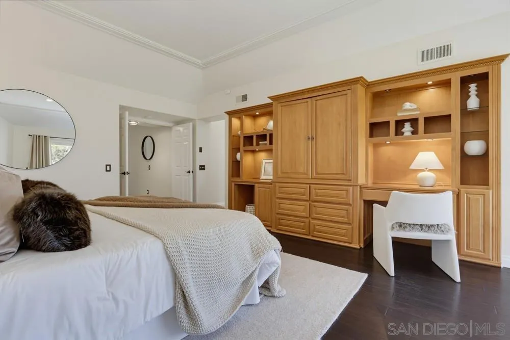 15311 Crestview Poway, CA 92064
