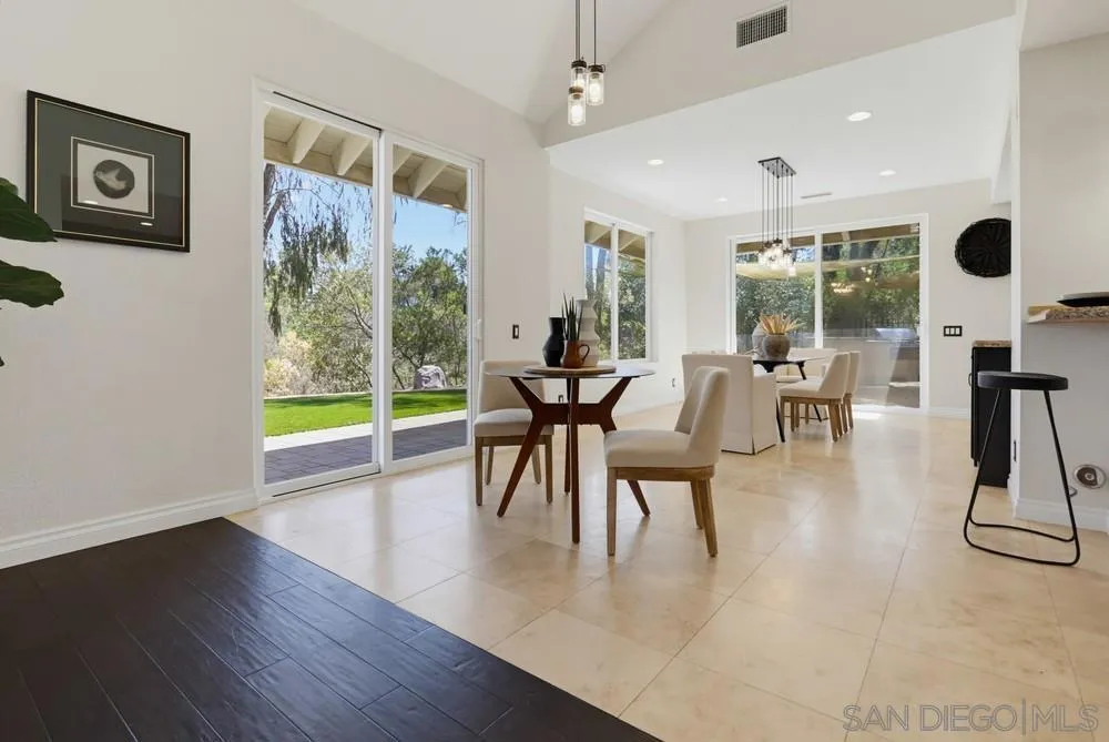 15311 Crestview Poway, CA 92064