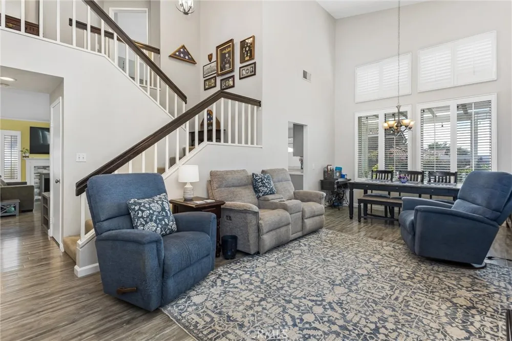 10166 Shale Mentone, CA 92359