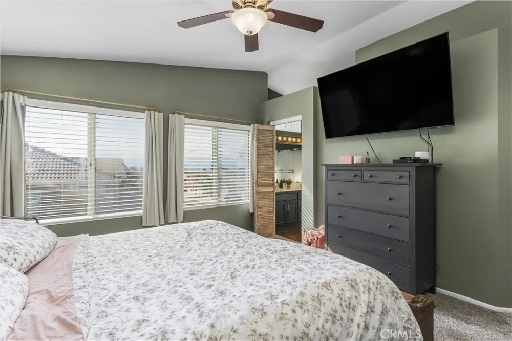 10166 Shale Mentone, CA 92359