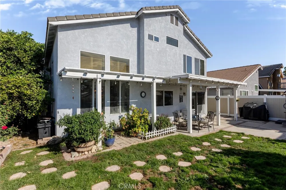 10166 Shale Mentone, CA 92359